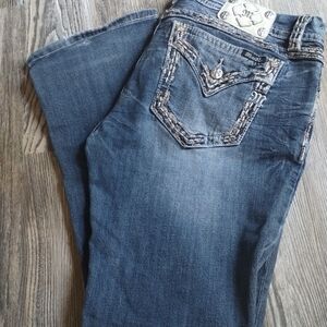 Miss me Signature size 32 inseam 31 boot cut